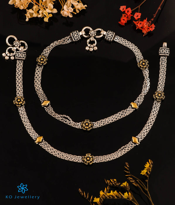 The Mithuna Silver Floral Antique Anklets (2 tone)