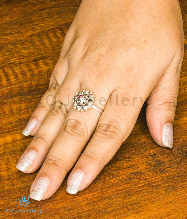 The Sahana Kemp Silver Finger Ring (Oxidised)