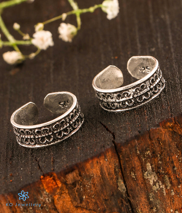 The Etched Silver Toe-Rings