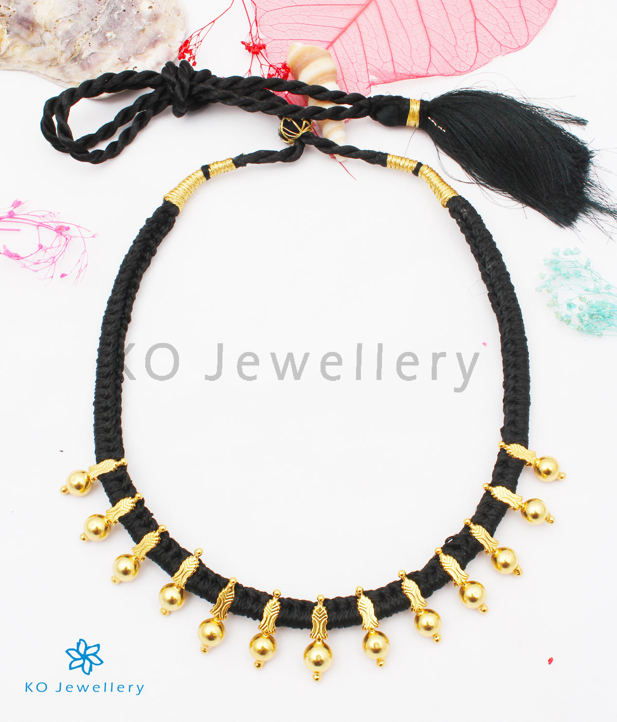 Handmade Beautiful Natural Shell, Kodi Flower Design Black Thread Necklace  | eBay