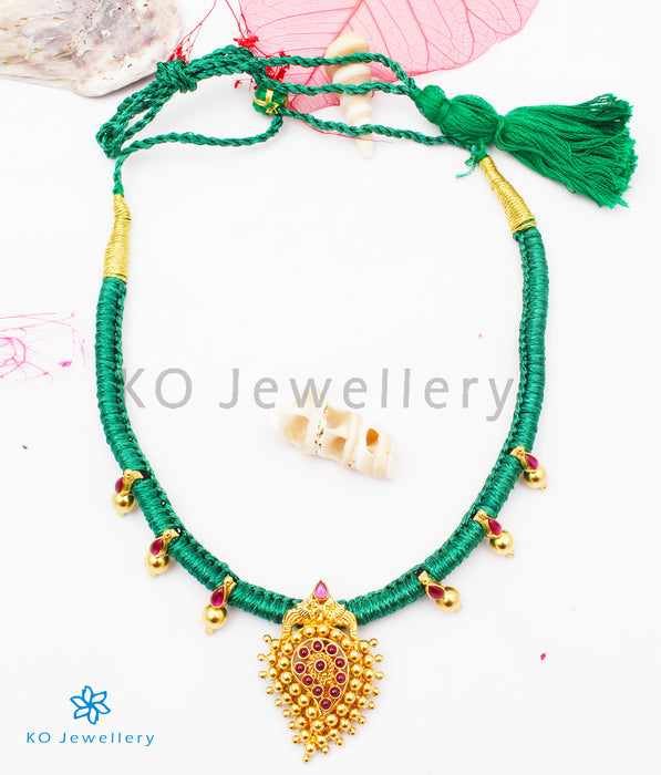 The Amravana Silver Paisley Ornate Thread Necklace (Green)
