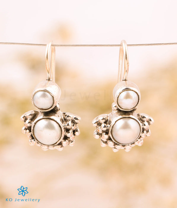 The Amudha Silver Gemstone Earrings (Pearl)