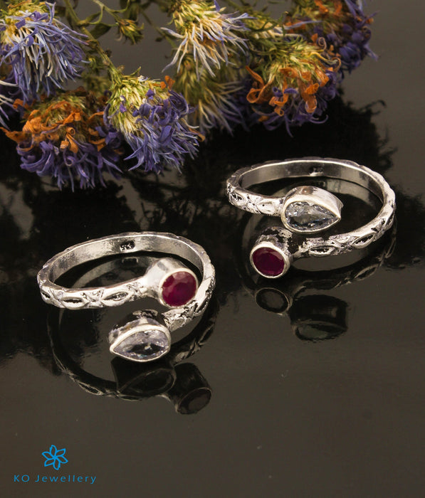 The Nisha Silver Gemstone Toe-Rings (Red/White)