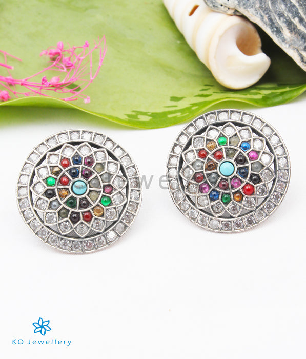 The Lathangi Silver Earstuds