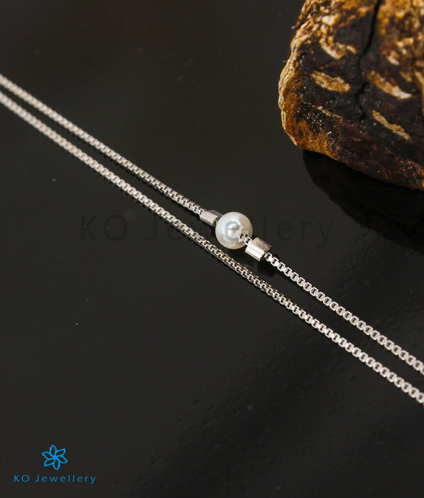 The Pearly Silver Necklace (2 Layers/Small)