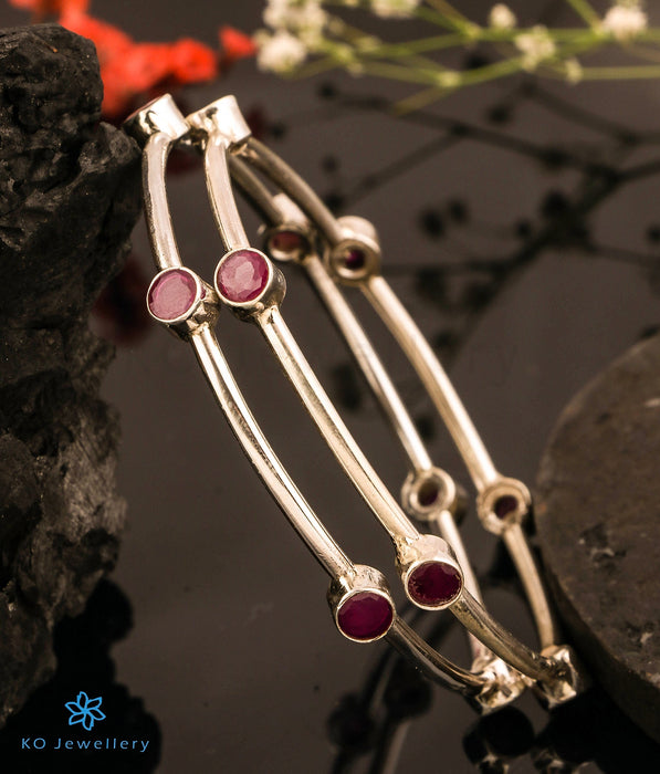 The Anupa Silver Gemstone Bangle (Red/Size 2.4)