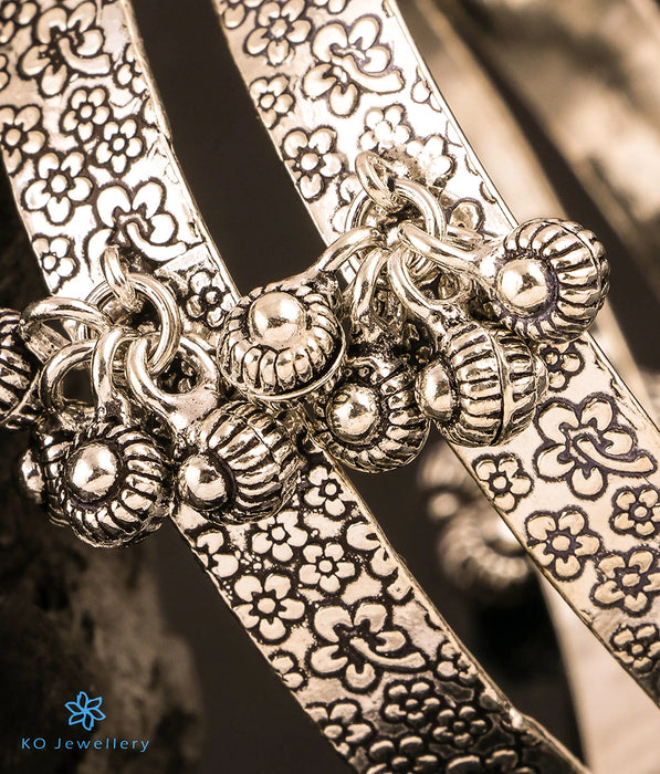 The Ghungroo Silver Bangle (Size 2.6)