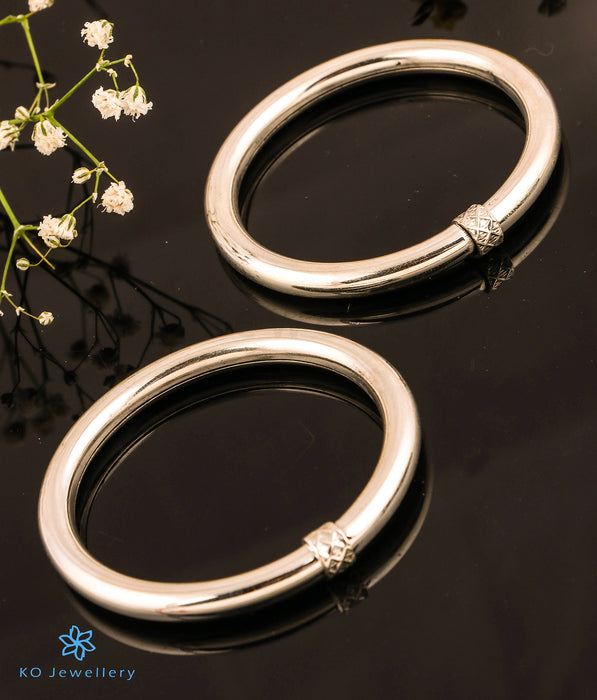 Throat Chakra Plain Silver Bracelet (PS-RDB-8.) | Rananjay Exports