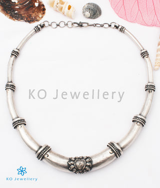 The Anvi Silver Hasli Necklace