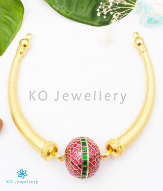 The Inaya Silver Kundan Hasli Necklace