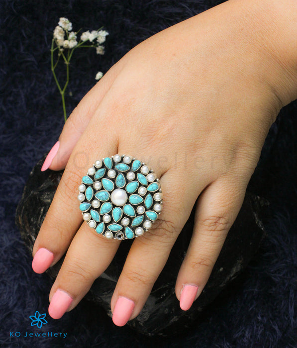 The Prisha Silver Gemstone Cocktail Finger-ring(Pearl/Turquoise)