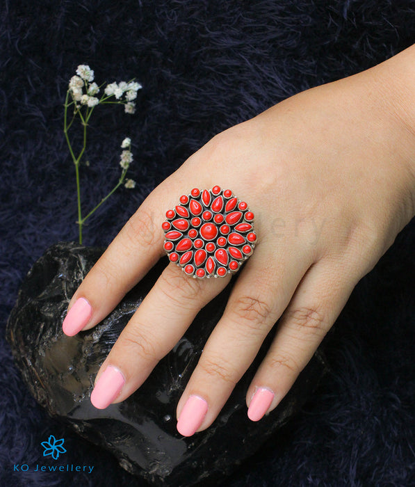 Buy Red Star Motif Kundan Cocktail Ring for Women Online at Ajnaa Jewels  |391189