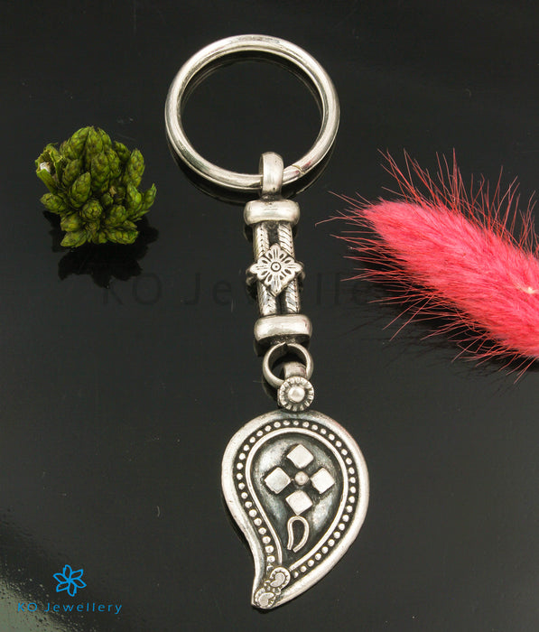 The Amra Antique Silver Key Chain