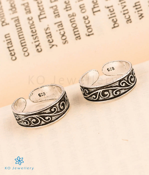 The Ornate Silver Toe-Rings
