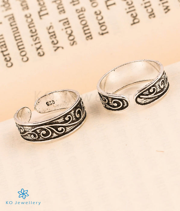 The Ornate Silver Toe-Rings