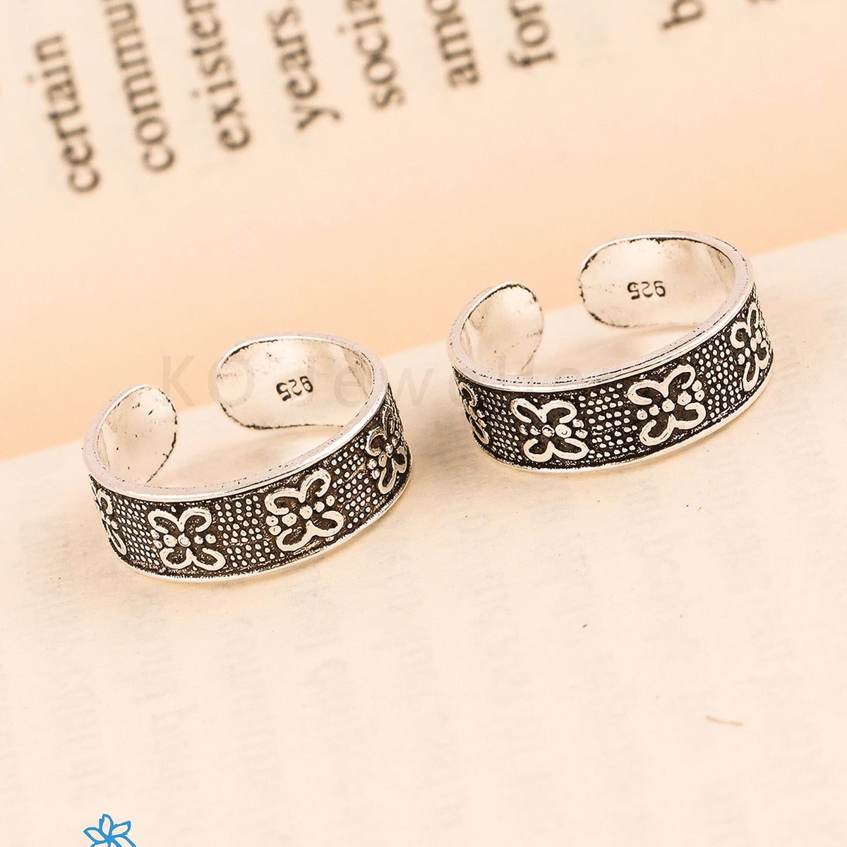 Buy Pissara by Sukkhi Ethnic 925 Sterling Silver Toe Rings For Women And  Girls|with Authenticity Certificate, 925 Stamp & 6 Months Warranty Online  at Best Prices in India - JioMart.