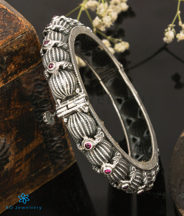 The Aradhana Silver Kada Bracelet (Size 2.4)