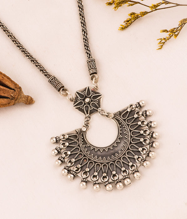 The Abhigna Silver Antique Gemstone Necklace