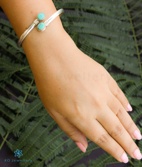 The Flawless Silver Openable  Bracelet (Turquoise)
