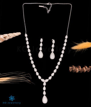 The Aarini Silver Necklace Set
