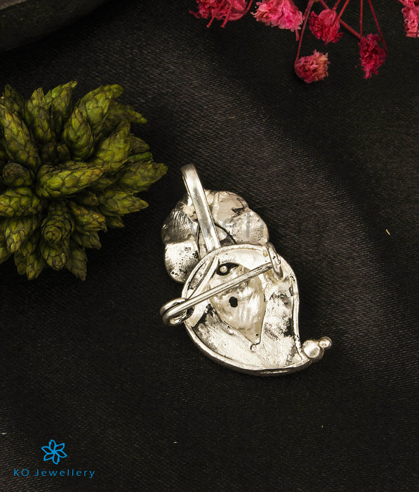 The Avighna Silver Ganesha Pendant/Brooch (Oxidised)