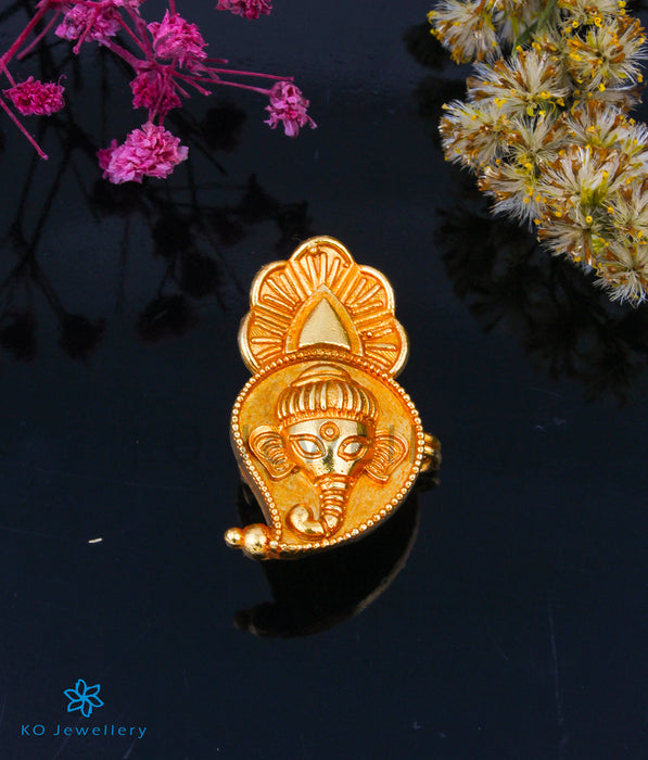 The Avighna Silver Ganesha Pendant/Brooch