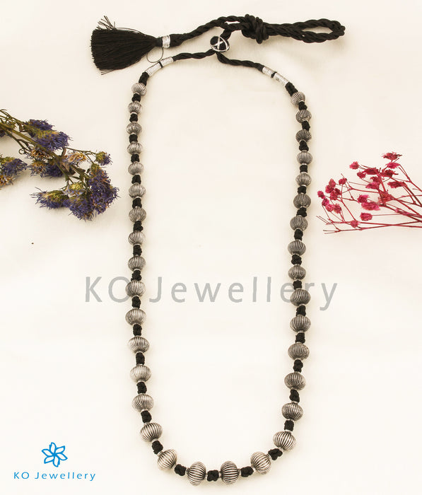 The Vaishnavi Jomale Silver Necklace (Black/Oxidised)