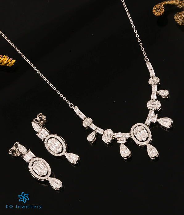 The Shining Tiara Silver Necklace & Earrings