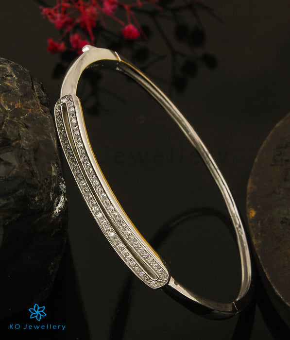 The Mejuri Silver Bracelet