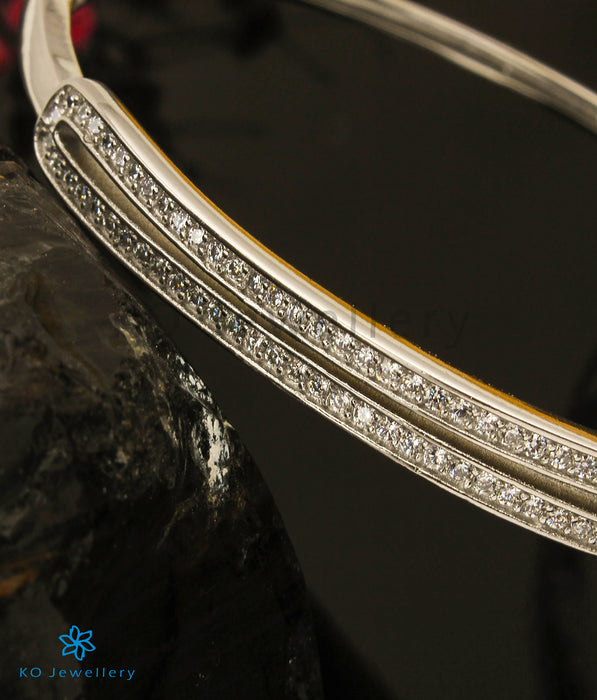 The Mejuri Silver Bracelet