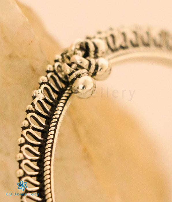 The Tejas Silver Bangle (Size 2.4/2.6)