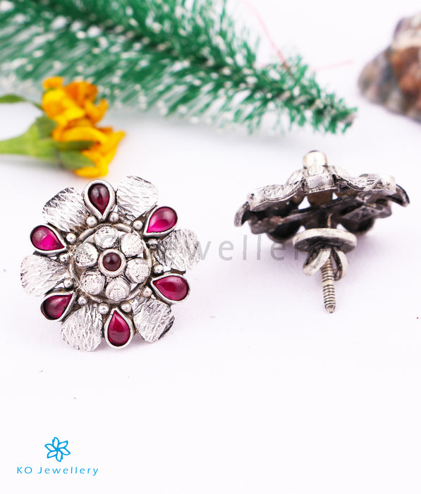 The Ihita Silver Ear-studs (Red/Oxidised)