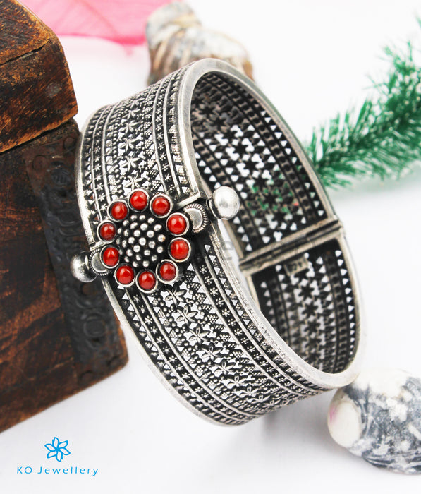 The Abhinaya Silver Bracelet (Size 2.5)