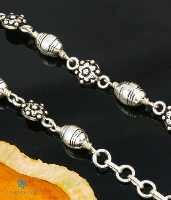 The Anvita Silver Anklets