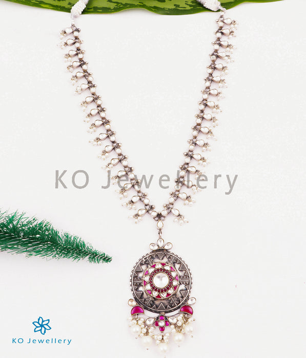 The Taus Silver Pearl and polki Necklace