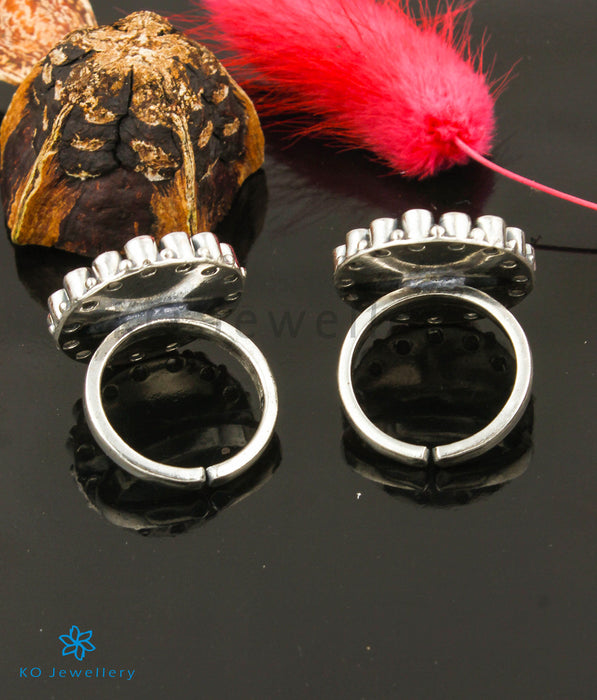 The Vadhu Silver Bridal Gemstone Toe-Rings (White/Red)