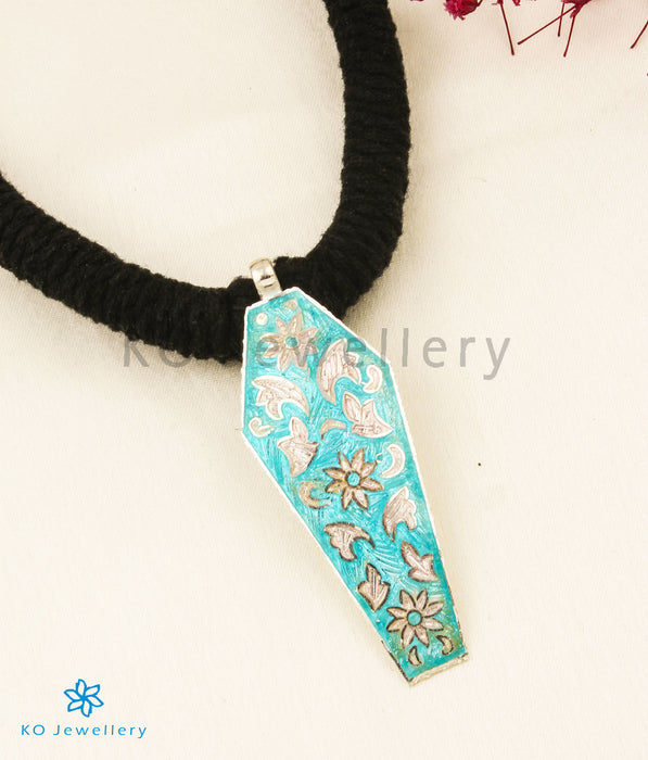 The Akira Silver Meenakari Thread Necklace(Blue/White)