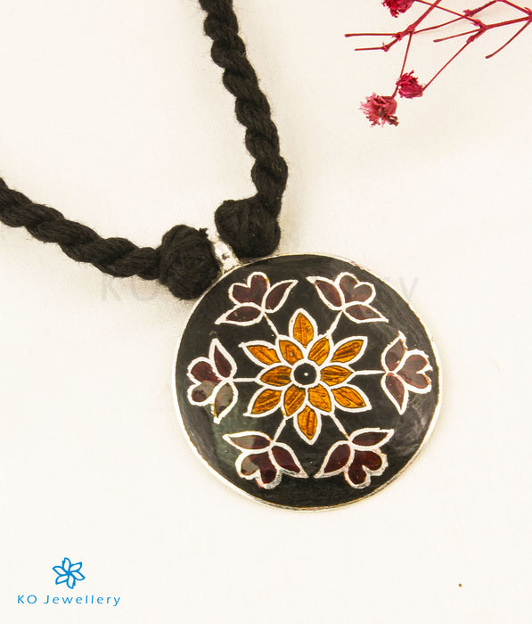 The Nainika Silver Meenakari Thread Necklace(Black)