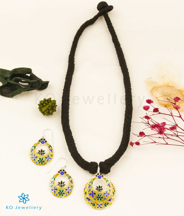 The Vedika Silver Meenakari Thread Necklace(Gold)