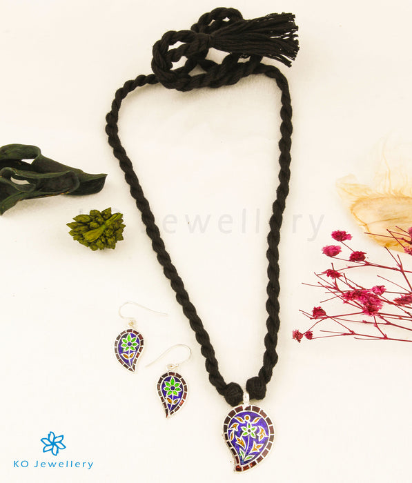 The Paisley Silver Meenakari Thread Necklace(Dark Blue)