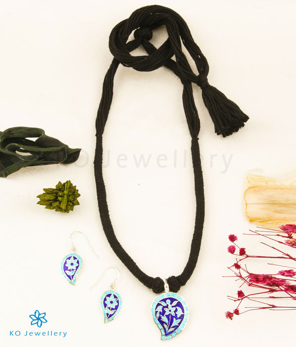 The Paisley Silver Meenakari Thread Necklace(Blue)