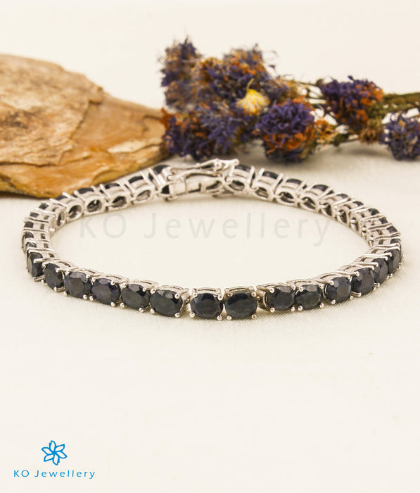 The Black Onyx Gemstone Silver Bracelet