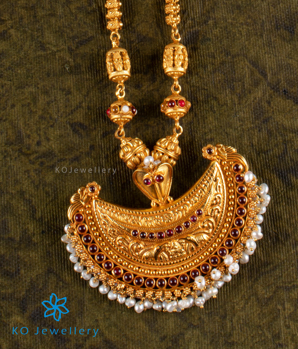 The Bhavya Navaratna Kokkethathi Silver Necklace