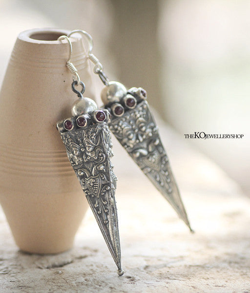 Jewelry Tutorial - Making Bell Shaped Earrings with Lily Of The Valley Cone  - Stones & Findings