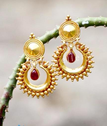 antique gold temple jewellery designs starting at INR 2,500