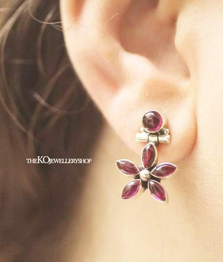 Handmade flower-shaped red zircon earrings