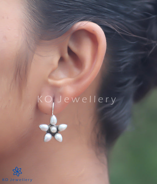 Silver and pearl, elegant office wear earrings online