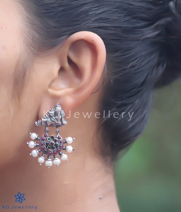 The Nrita Antique Silver Earrings (Oxidised)