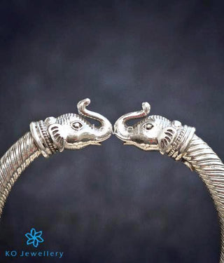 The Gaja Silver Elephant Bracelet(Size 2.4/2.5/2.6)