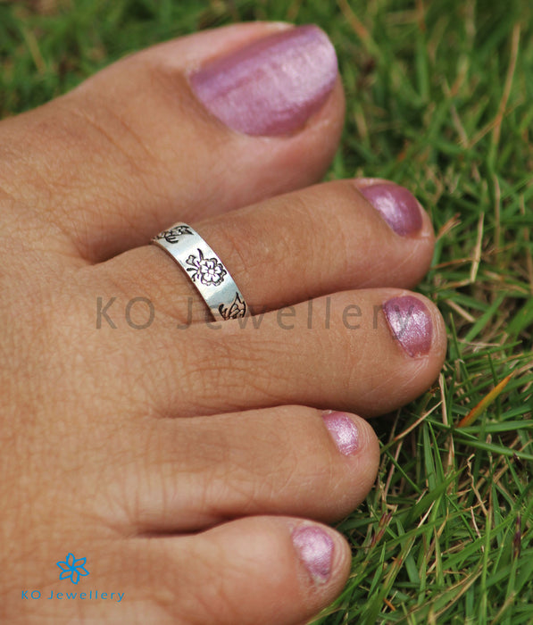 The Navit Silver Toe-Rings